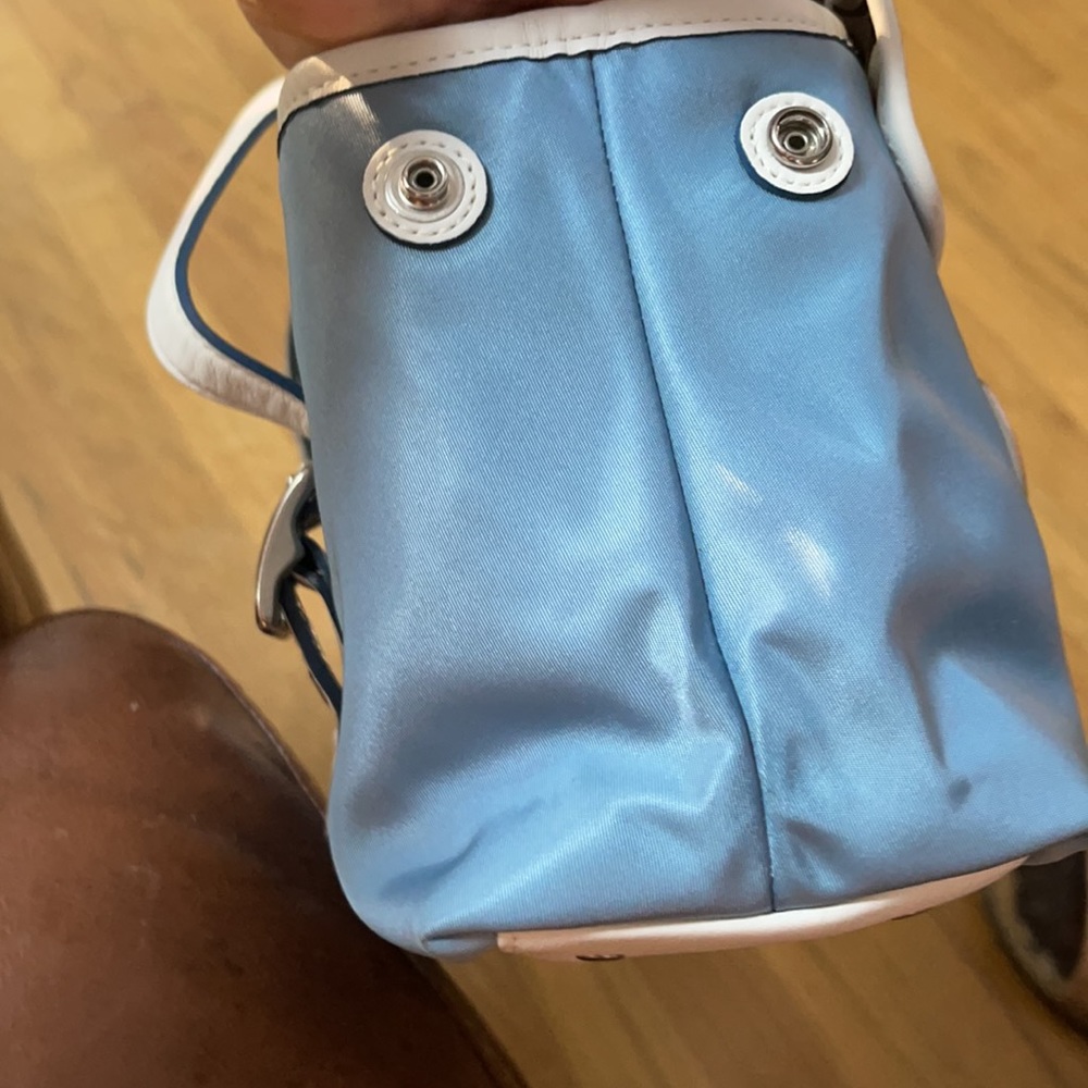 Blue COACH PURSE | Baby Blue and White | Med NWOT | Coach Hamptons Weekend Bag - Picture 7 of 9